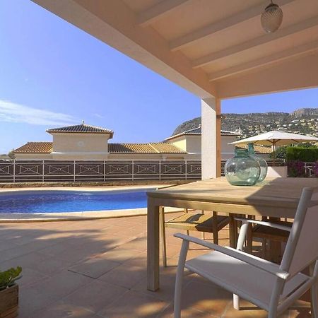 Villa Con Piscina Privada カルプ エクステリア 写真